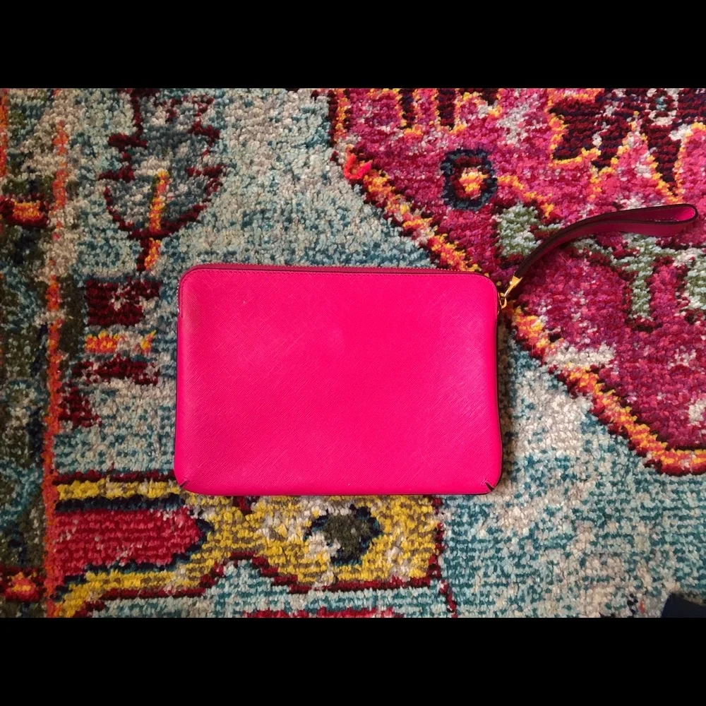 Henri Bendel Bag - Picture 5 of 7